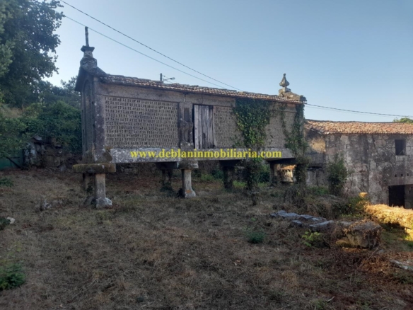 CASONA DE PIEDRA PARA REHABILITAR CON FINCA DE 3730m2