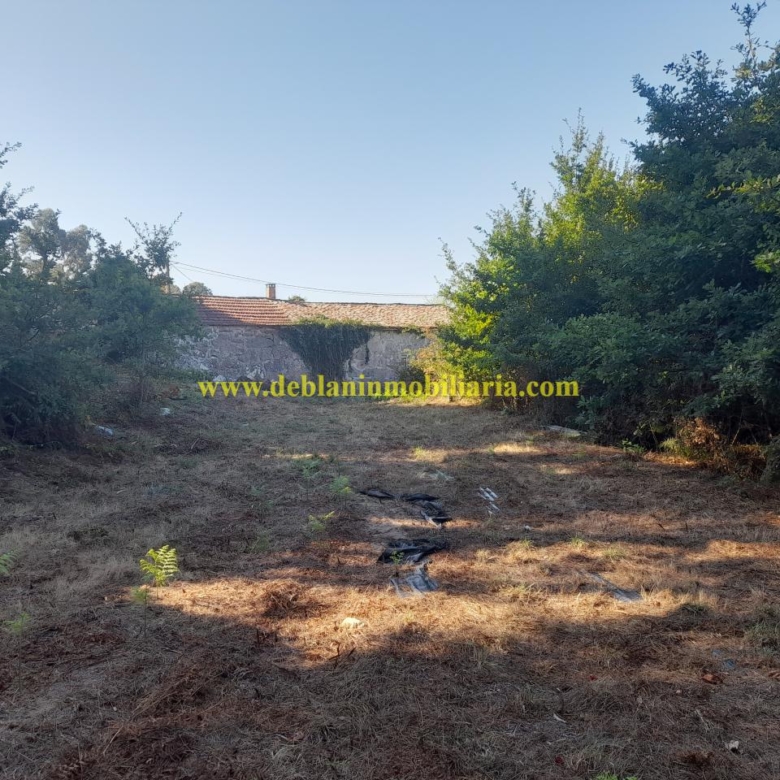 CASONA DE PIEDRA PARA REHABILITAR CON FINCA DE 3730m2