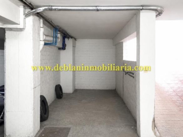 PLAZA DE GARAJE EN EL CENTRO DE TUI