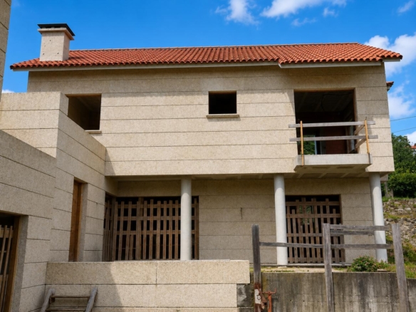 SE VENDE CASA DE PIEDRA EN CONSTRUCCION CON VISTAS A LA RIA EN DOMAIO (MOAÑA)