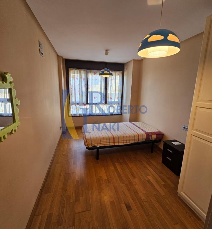 PISO SEMINUEVO