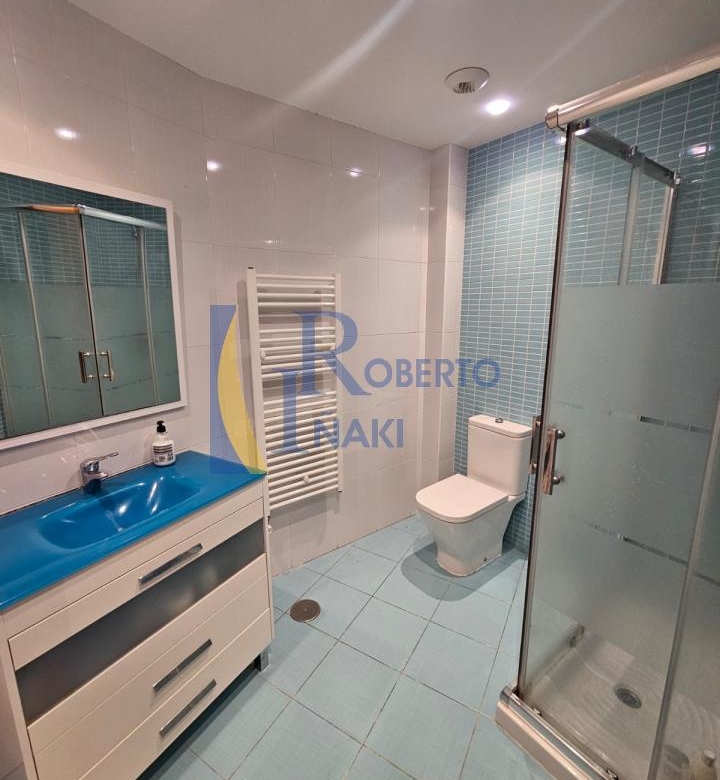 PISO SEMINUEVO