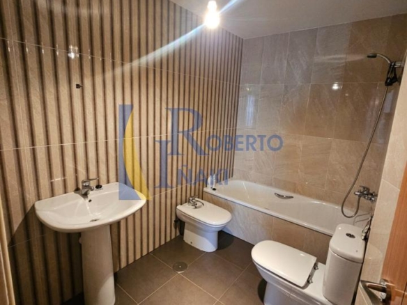 PISO SEMINUEVO