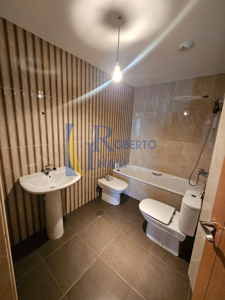 PISO SEMINUEVO