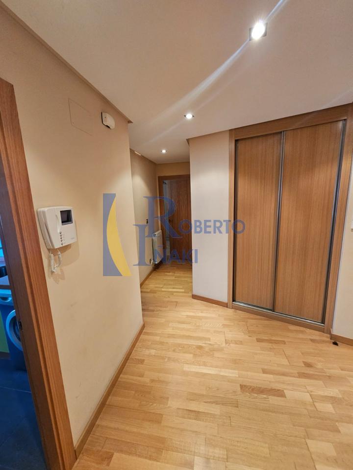 PISO SEMINUEVO
