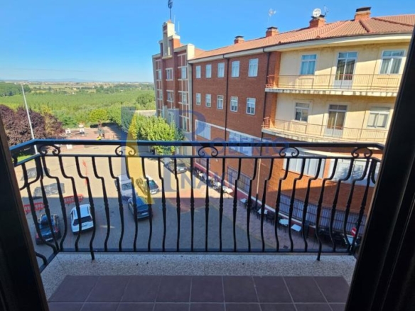 PISO SEMINUEVO