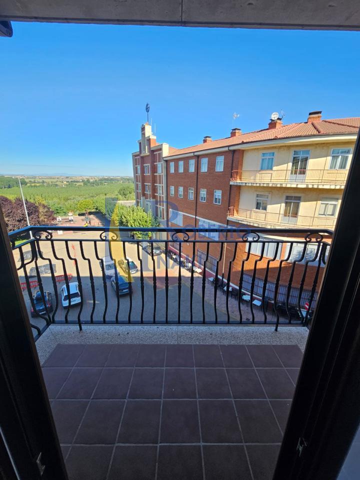 PISO SEMINUEVO