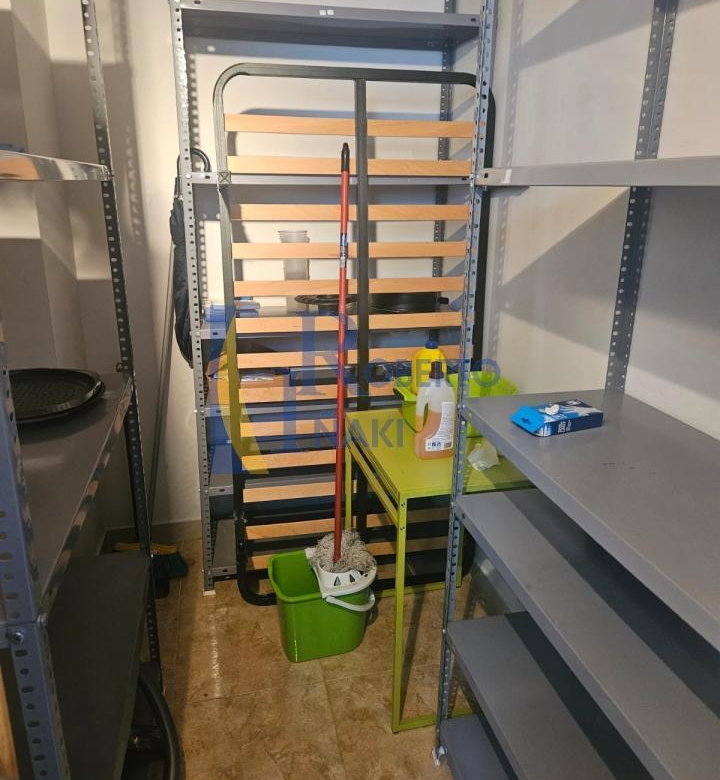 PISO SEMINUEVO