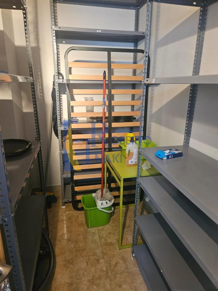 PISO SEMINUEVO