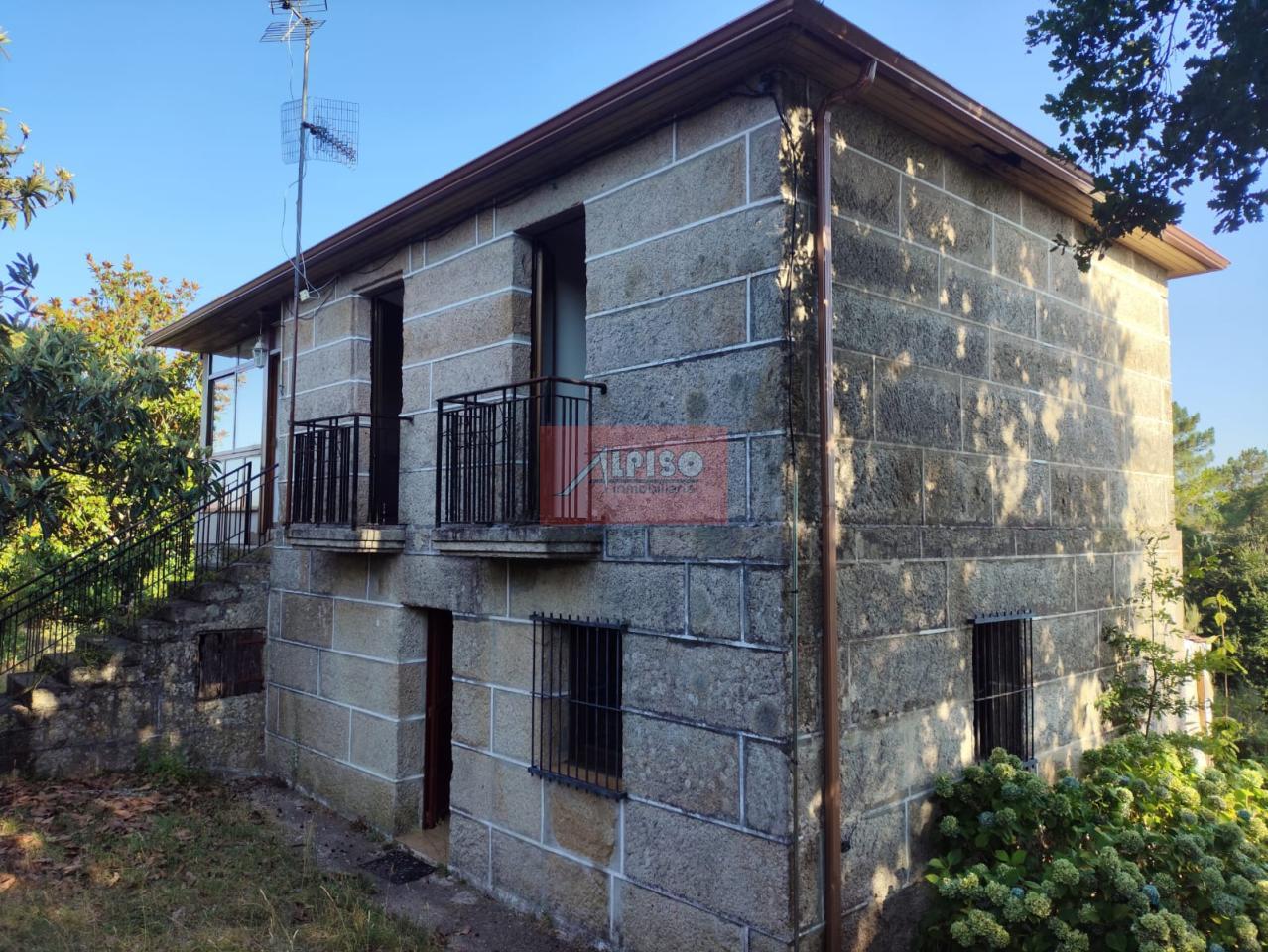 Casa en Amoeiro