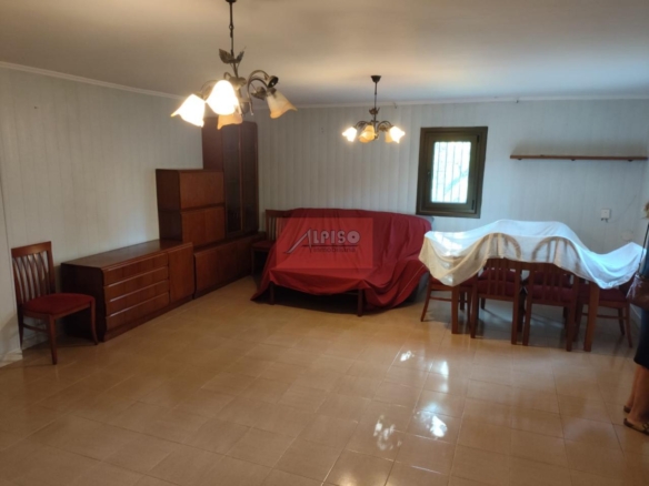 Casa en Amoeiro