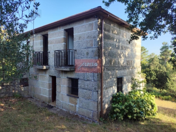 Casa en Amoeiro