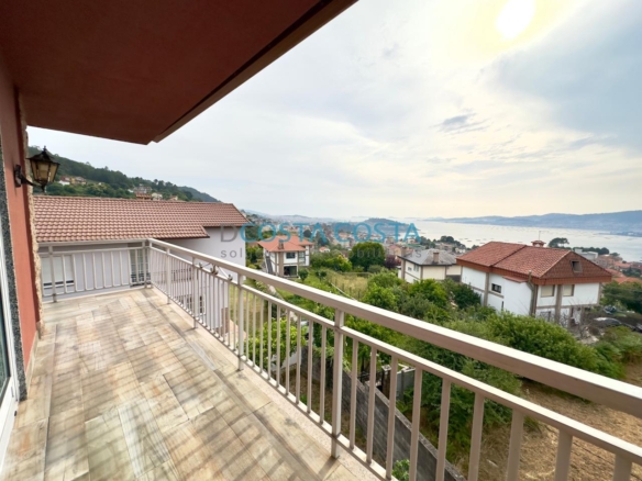Chalet con vistas al mar en Chapela a cinco minutos de Vigo y de la playa