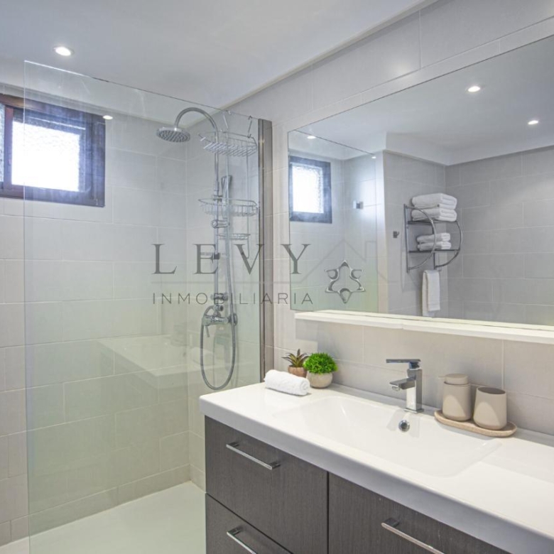 Piso en venta en  zona de Golf Marbella