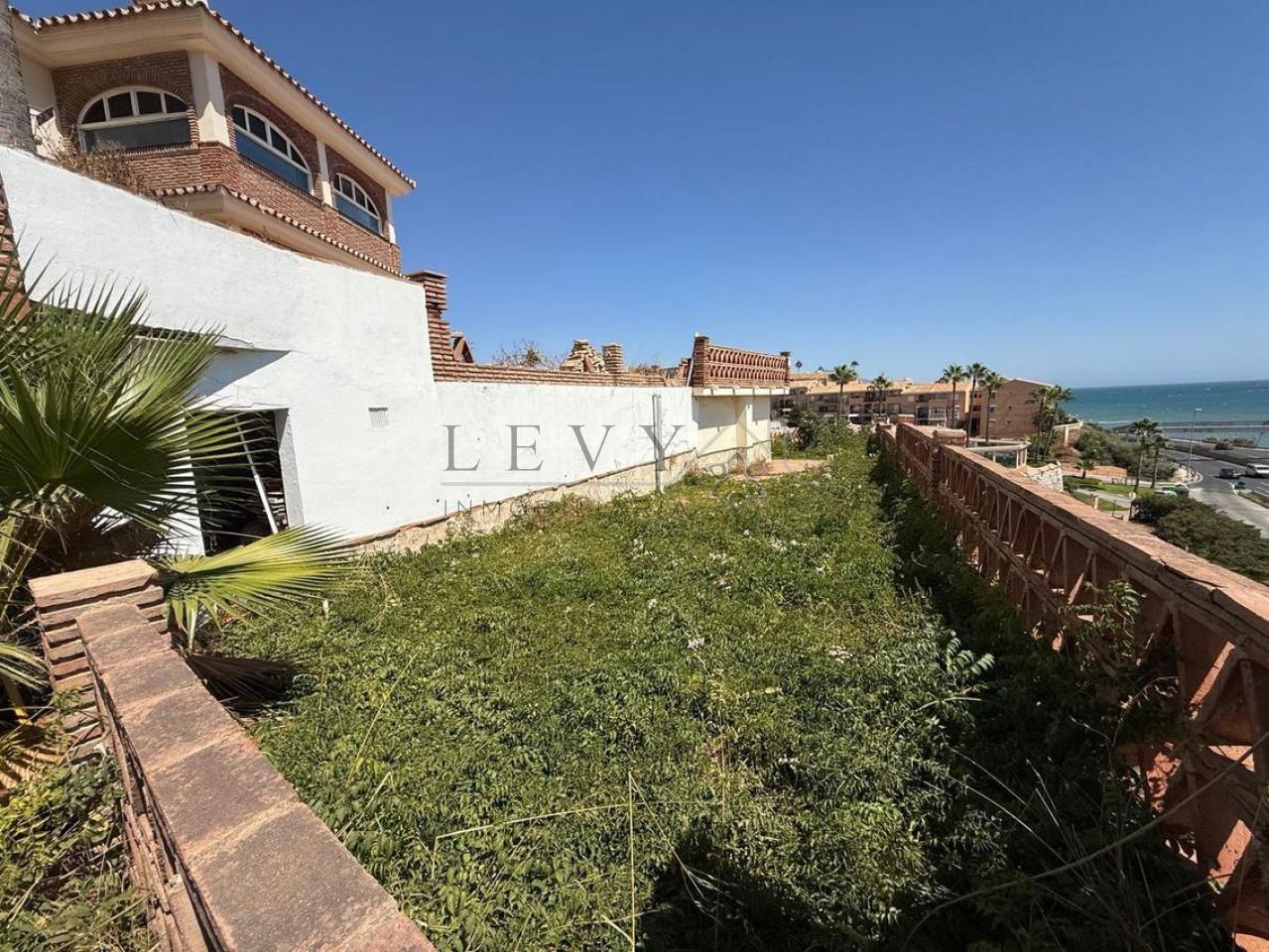 178759193657400045740_178758650818 Villa independiente frante al Mar