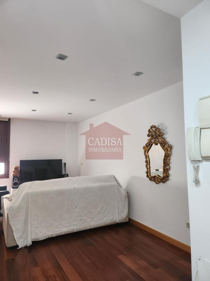 ALQUILER DE APARTAMENTO EN CENTRO HISTÓRICO. PLAZA DE GARAJE OPCIONAL. REF:10647