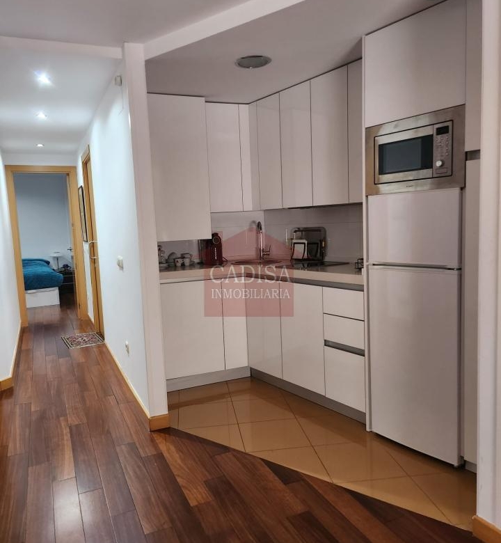 ALQUILER DE APARTAMENTO EN CENTRO HISTÓRICO. PLAZA DE GARAJE OPCIONAL. REF:10647