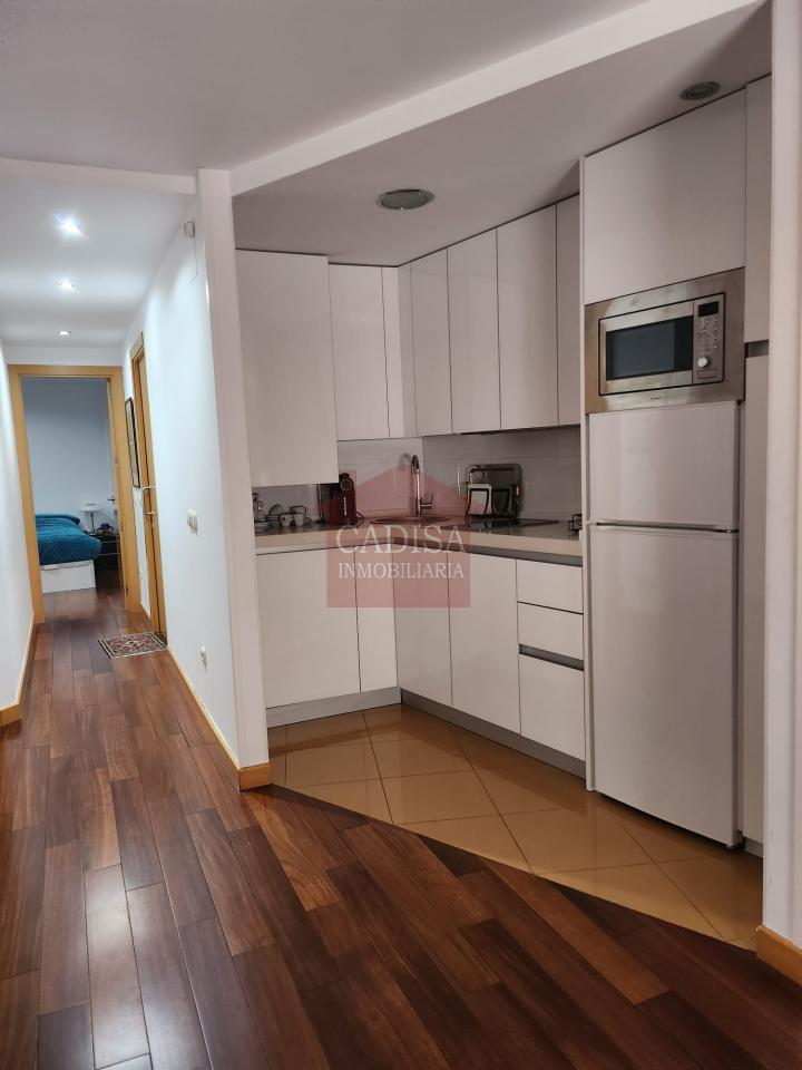 ALQUILER DE APARTAMENTO EN CENTRO HISTÓRICO. PLAZA DE GARAJE OPCIONAL. REF:10647