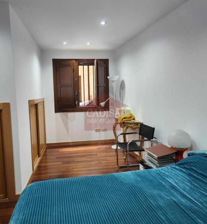 ALQUILER DE APARTAMENTO EN CENTRO HISTÓRICO. PLAZA DE GARAJE OPCIONAL. REF:10647