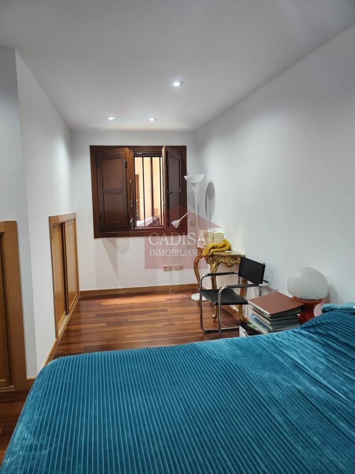ALQUILER DE APARTAMENTO EN CENTRO HISTÓRICO. PLAZA DE GARAJE OPCIONAL. REF:10647