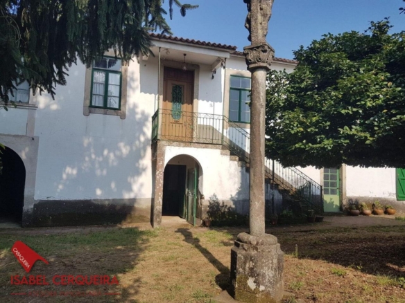 OPORTUNIDAD ÚNICA EN TOMIÑO | CASONA DE 1856 A REFORMAR · 462 M² · 9.420 M² DE FINCA