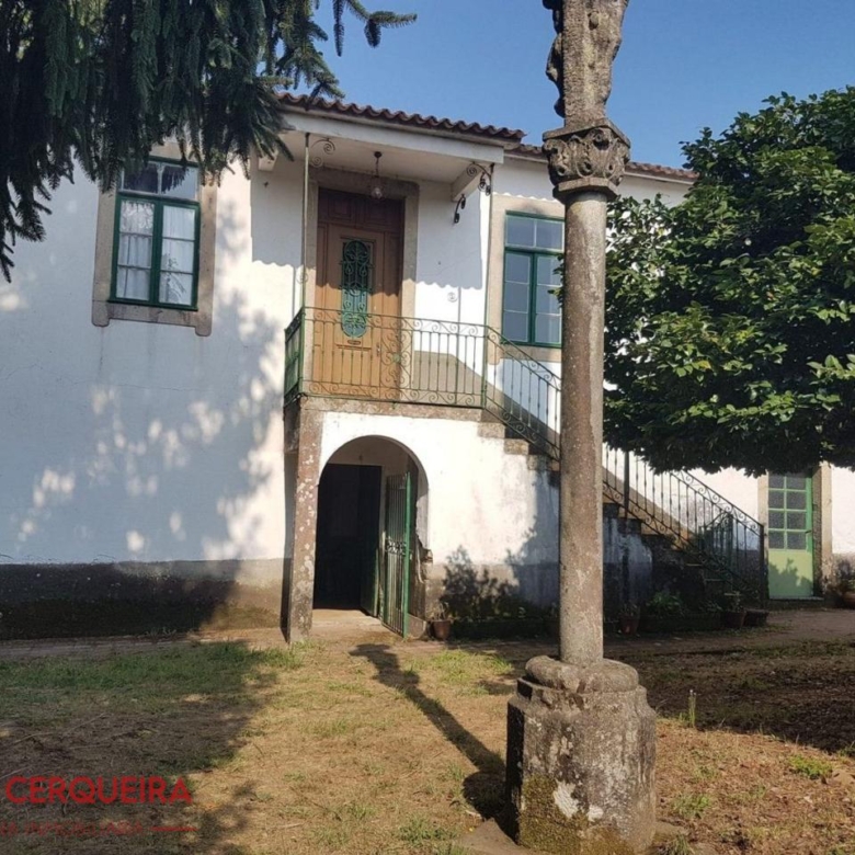 OPORTUNIDAD ÚNICA EN TOMIÑO | CASONA DE 1856 A REFORMAR · 462 M² · 9.420 M² DE FINCA