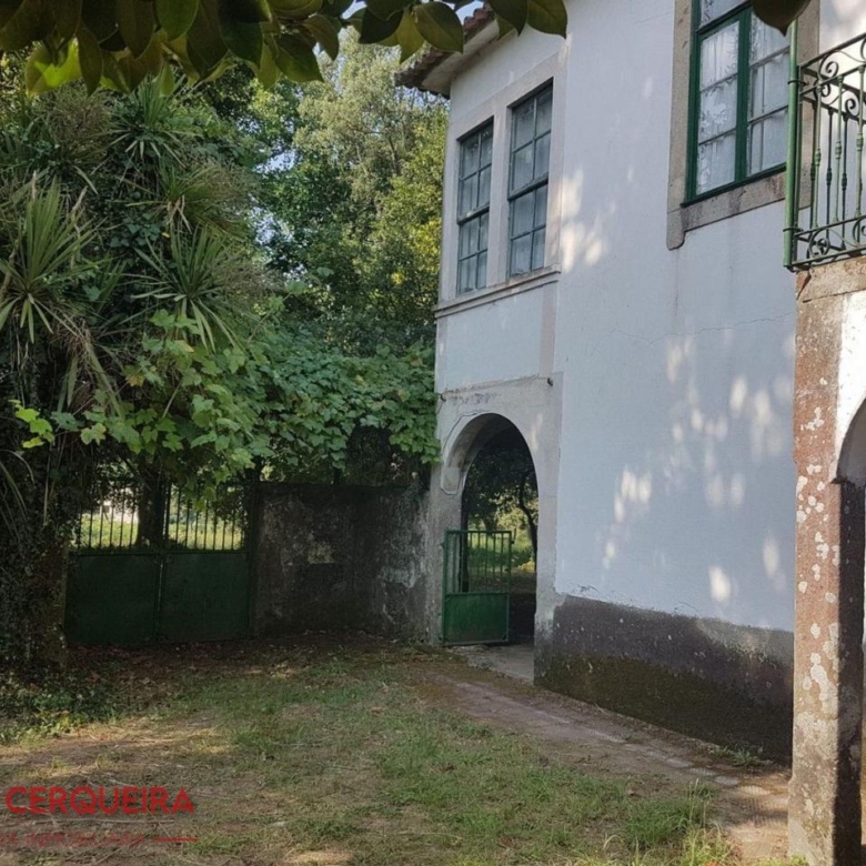 OPORTUNIDAD ÚNICA EN TOMIÑO | CASONA DE 1856 A REFORMAR · 462 M² · 9.420 M² DE FINCA
