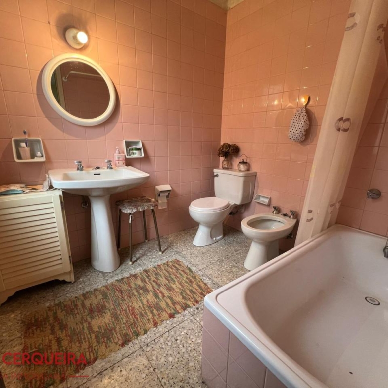 OPORTUNIDAD ÚNICA EN TOMIÑO | CASONA DE 1856 A REFORMAR · 462 M² · 9.420 M² DE FINCA