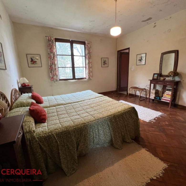 OPORTUNIDAD ÚNICA EN TOMIÑO | CASONA DE 1856 A REFORMAR · 462 M² · 9.420 M² DE FINCA