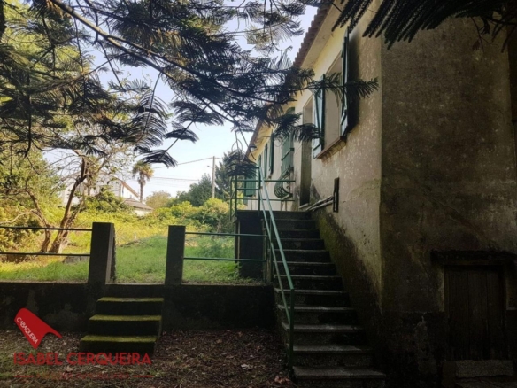 OPORTUNIDAD ÚNICA EN TOMIÑO | CASONA DE 1856 A REFORMAR · 462 M² · 9.420 M² DE FINCA