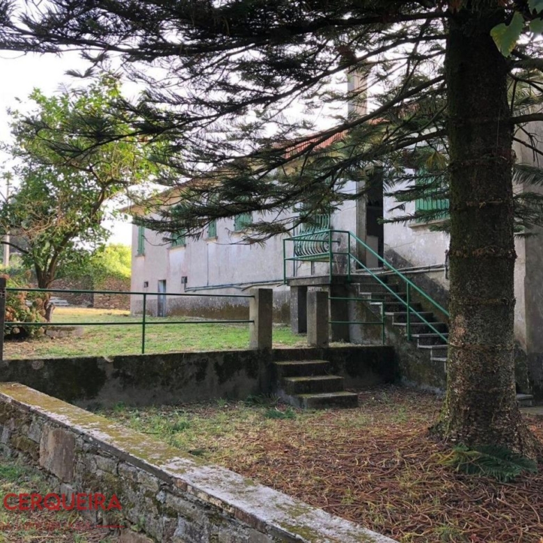 OPORTUNIDAD ÚNICA EN TOMIÑO | CASONA DE 1856 A REFORMAR · 462 M² · 9.420 M² DE FINCA