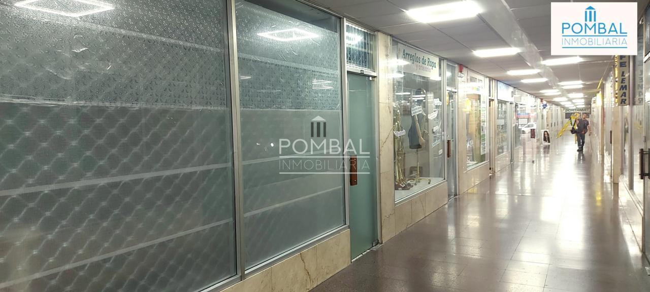 LOCAL EN GALERIA DE MUCHO TRANSITO