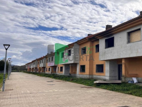 CHALETS ADOSADOS FERROL