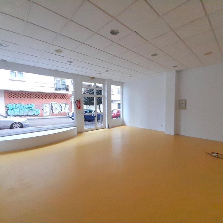 LOCAL COMERCIAL CÉNTRICO DE 70 M2