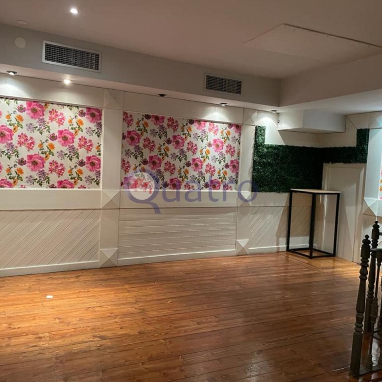 Se alquila local comercial ideal para negocio de hostelería y restauración con licencia de bar musical