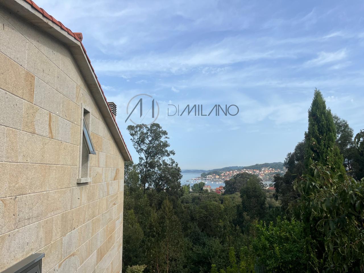 Chalet pareado de piedra con piscina, 4 habitaciones y gran terraza en Vilariño (Cangas).