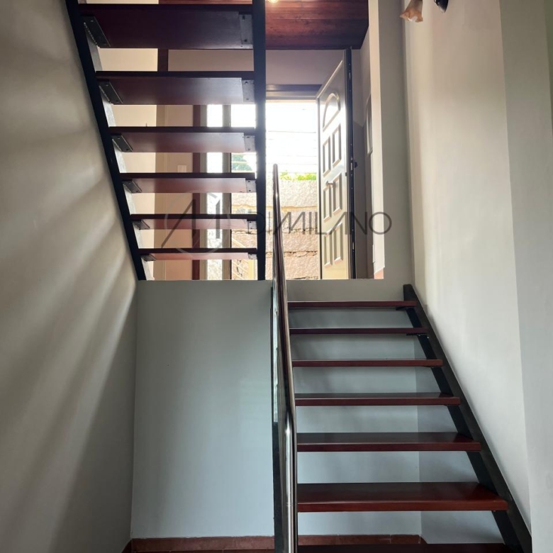 Chalet pareado de piedra con piscina, 4 habitaciones y gran terraza en Vilariño (Cangas).
