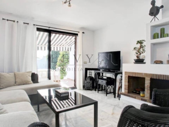 Chalet adosado en venta en Costalita