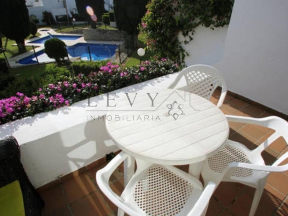 Chalet adosado en venta en Costalita