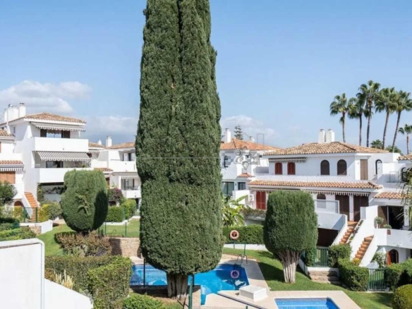 Chalet adosado en venta en Costalita