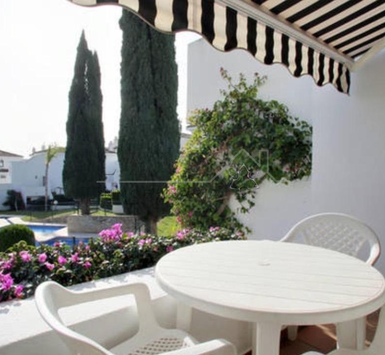 Chalet adosado en venta en Costalita