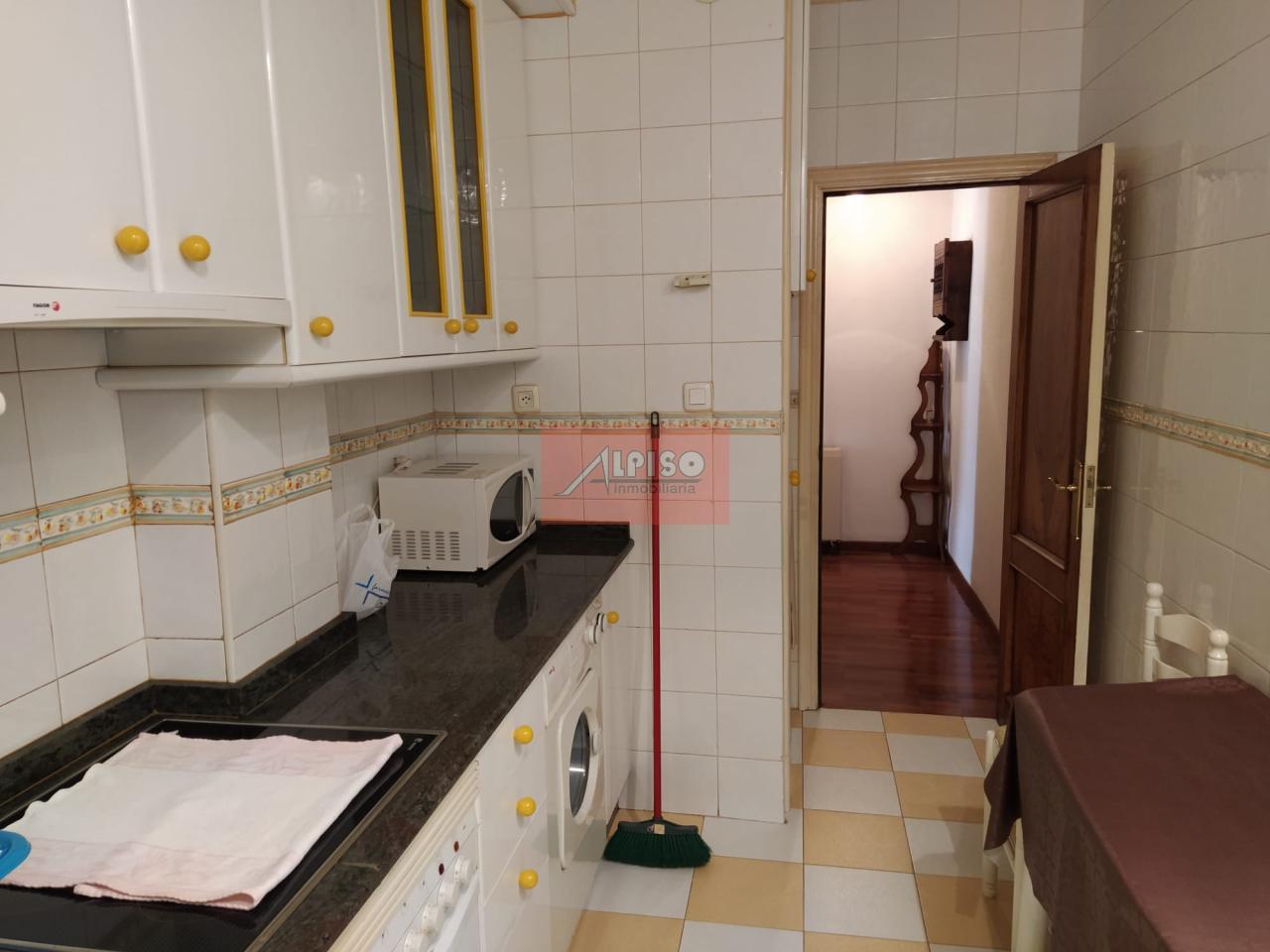 178885306033300108131_159137526157 Piso en Ourense