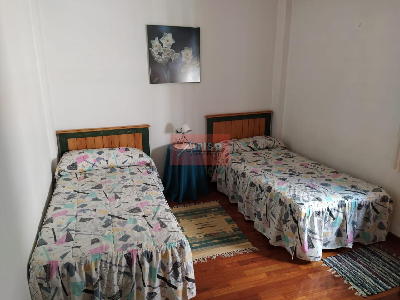 178885306992400108131_159137527952 Piso en Ourense