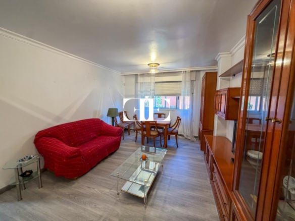Piso en venta en Teis, Vigo, con 3 dormitorios, garaje y trastero
