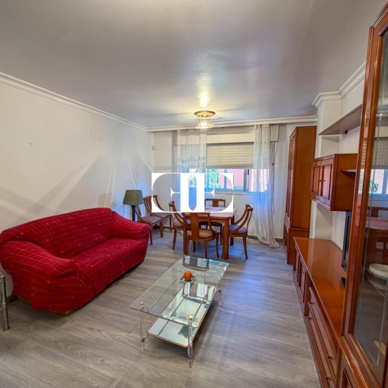 Piso en venta en Teis, Vigo, con 3 dormitorios, garaje y trastero