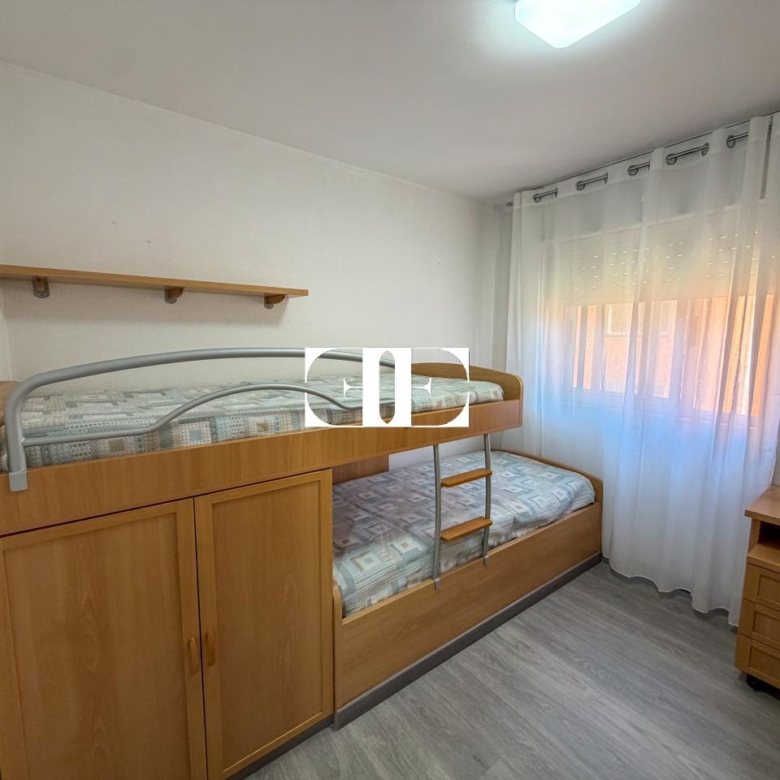 Piso en venta en Teis, Vigo, con 3 dormitorios, garaje y trastero