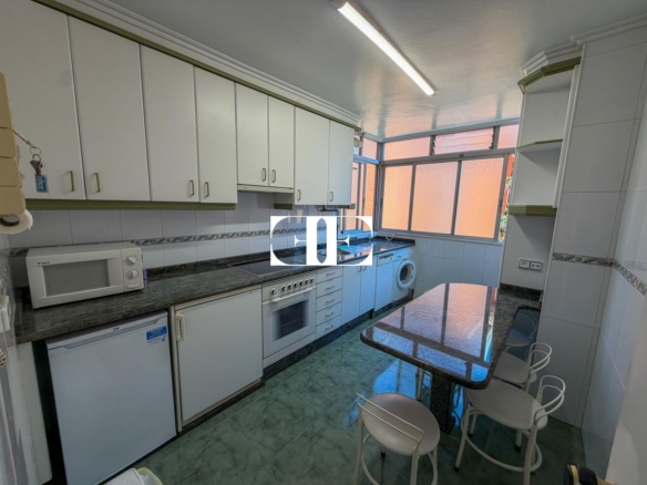 Piso en venta en Teis, Vigo, con 3 dormitorios, garaje y trastero