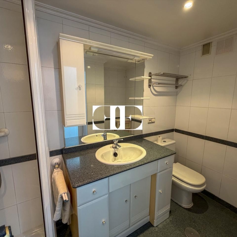 Piso en venta en Teis, Vigo, con 3 dormitorios, garaje y trastero