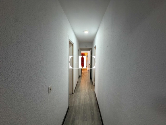 Piso en venta en Teis, Vigo, con 3 dormitorios, garaje y trastero