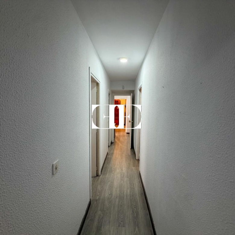 Piso en venta en Teis, Vigo, con 3 dormitorios, garaje y trastero